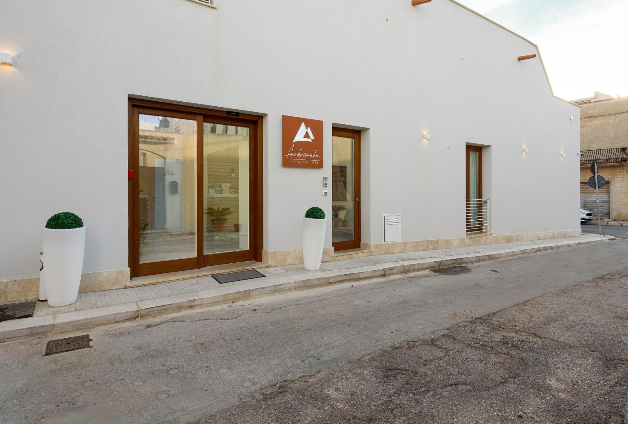 Andromeda Hotel San Vito Lo Capo Exteriör bild