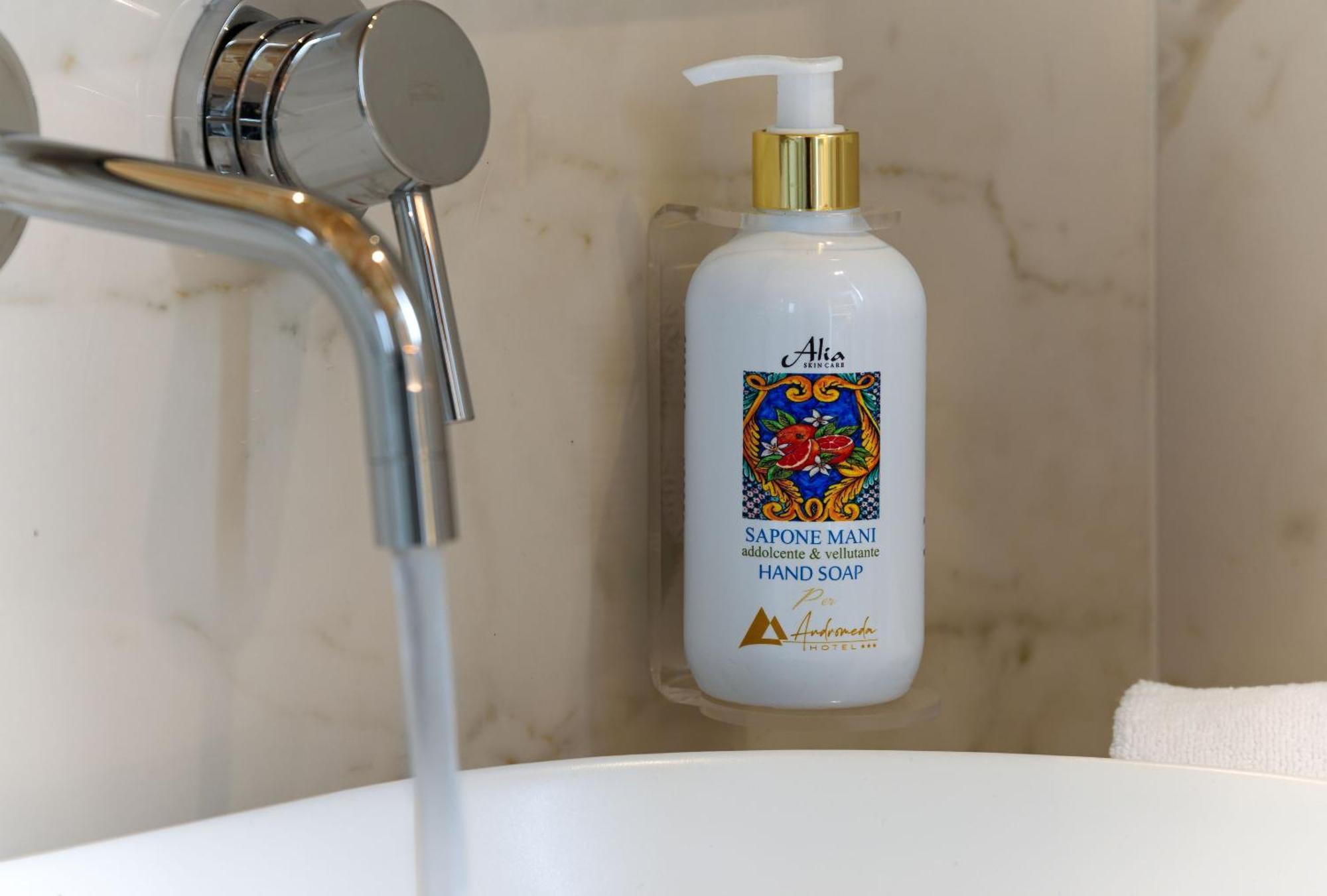Andromeda Hotel San Vito Lo Capo Rum bild